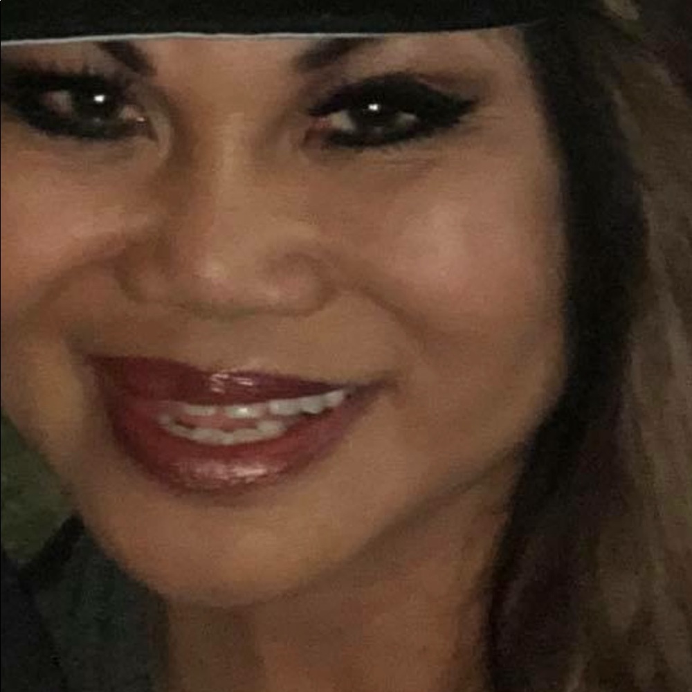 Meet your Posher, Zinnia